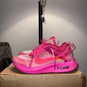 NIKE OFF-WHITE RUNNERS